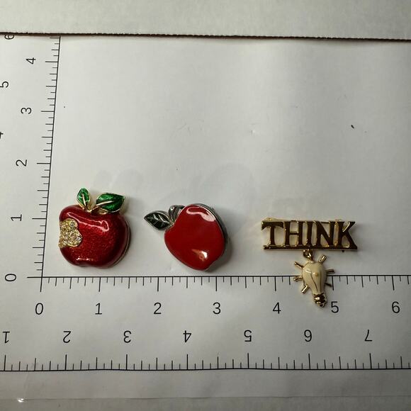 VTG Lot (5) Teacher Education Brooches Pins Apples Pencil Think Lightbulb Books - Picture 4 of 4